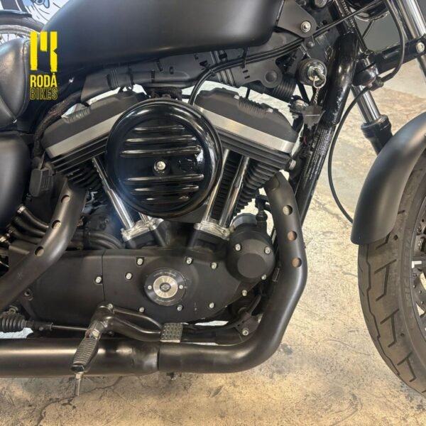 Harley Davidson Sportster Iron 883cc año 2018 Black - Image 5
