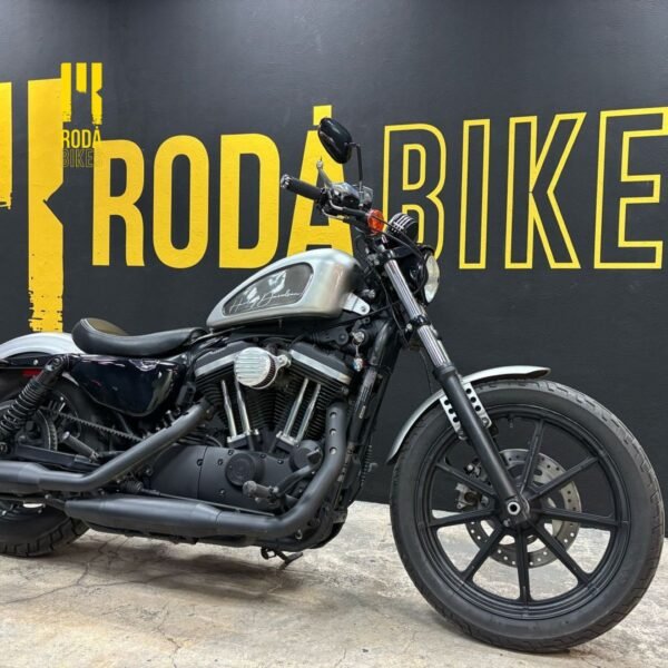 Harley-Davidson Sportster Iron 883 (2016)