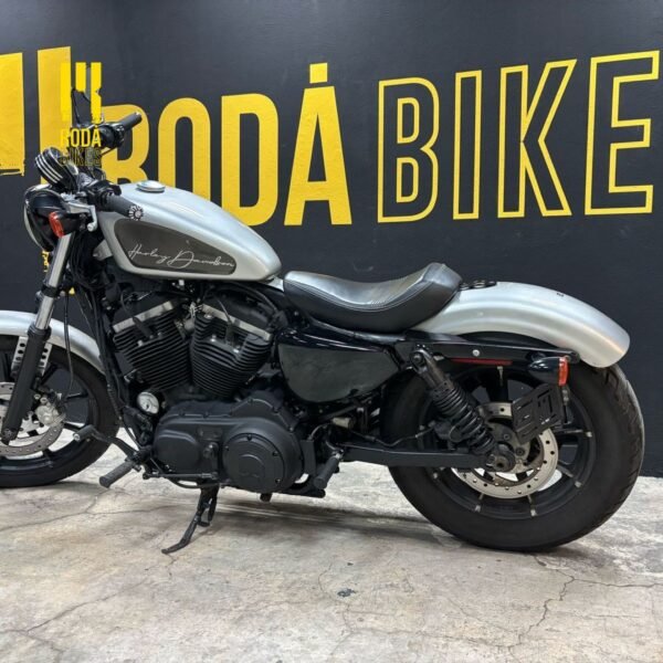 Harley-Davidson Sportster Iron 883 (2016) - Image 2