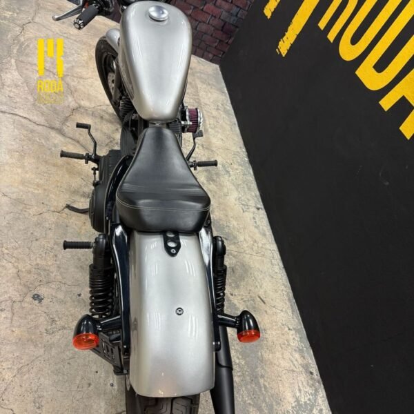 Harley-Davidson Sportster Iron 883 (2016) - Image 7
