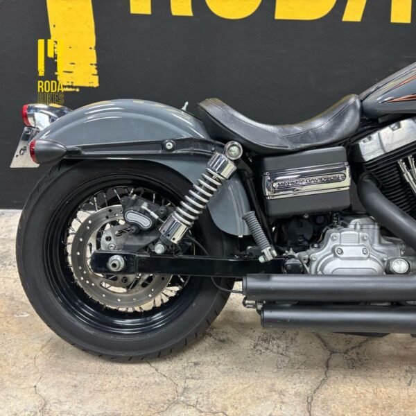 Harley-Davidson Dyna Wide Glide 1584 cc (2009) - Image 10