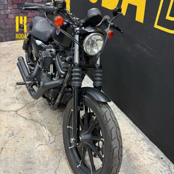 Harley Davidson Sportster Iron 883 – 2021 Black - Image 4
