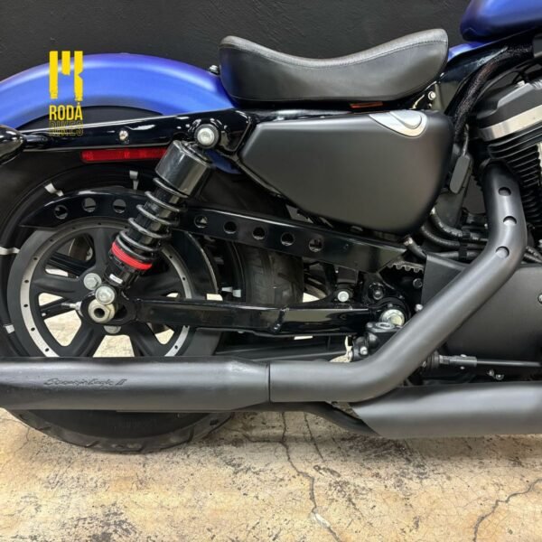 La Harley‑Davidson Sportster Iron 883 2017 Azul - Image 6