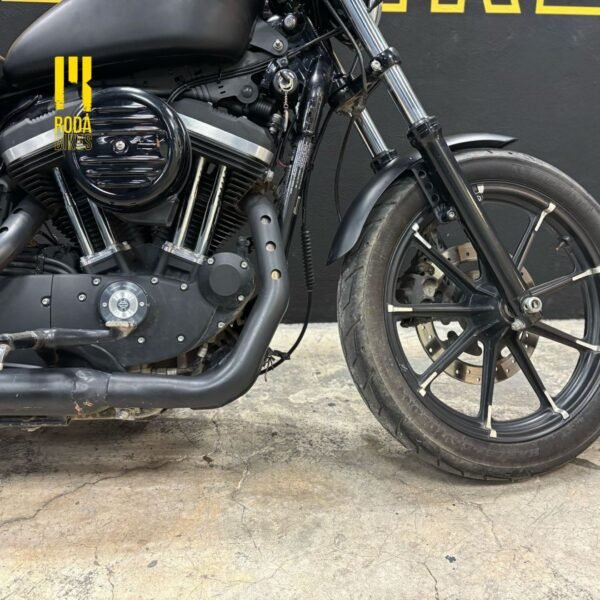 Harley Davidson Sportster Iron 883 (2018) - Image 4