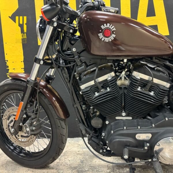 Harley-Davidson Sportster Iron 883 (2019) Café - Image 8